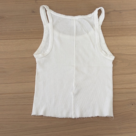 Re/Done by Hanes tank - Picture 3 of 6